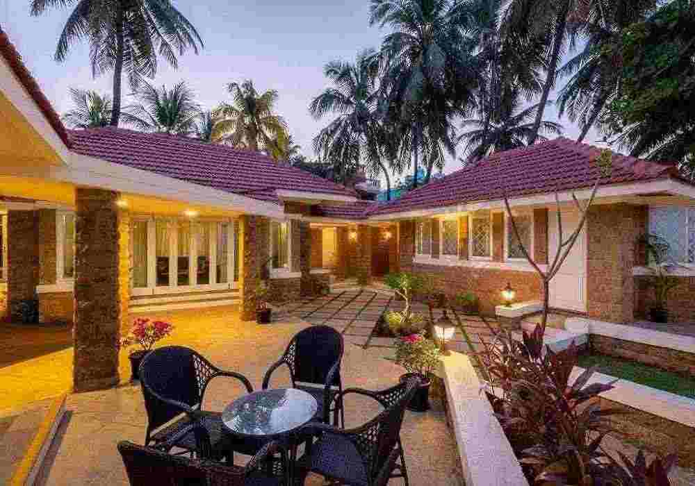 Beach House Madh Island Mumbai am&atilde; Stays & Trails