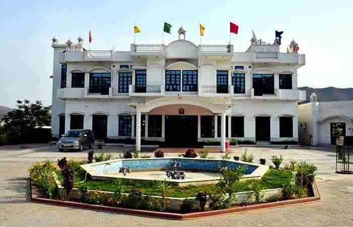 Gulmohar Sariska Resort