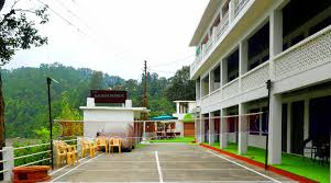 Hotel Kausani Retreat