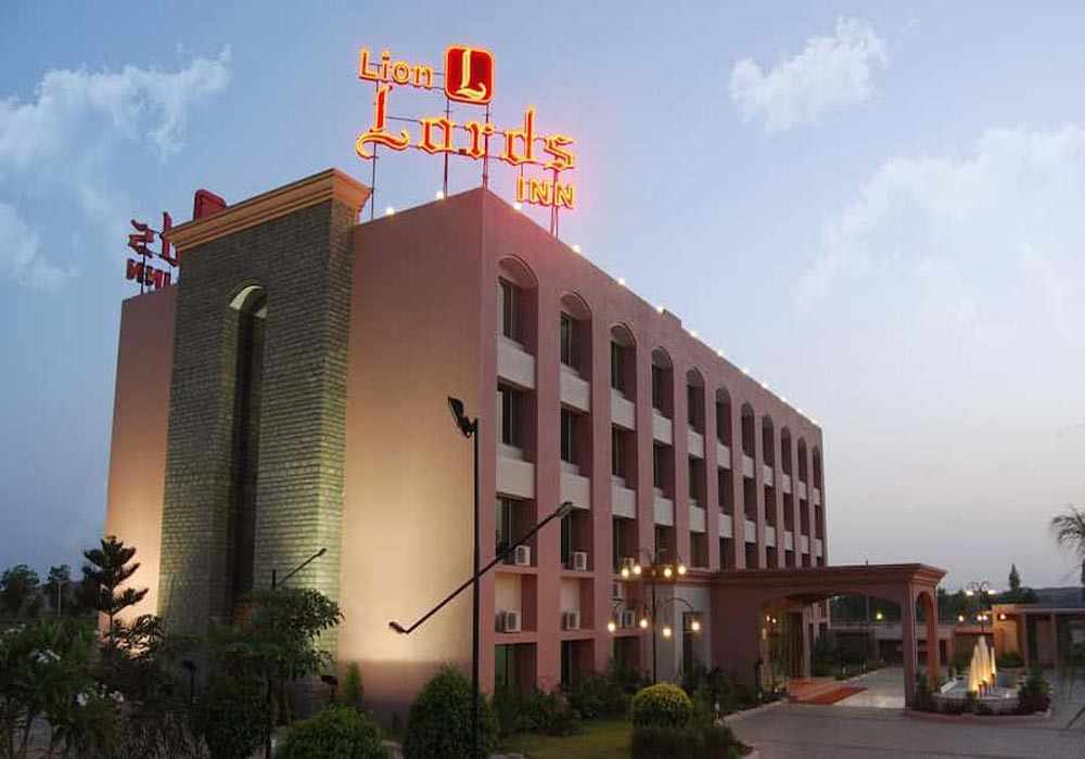 Lion Lords Inn Rajula