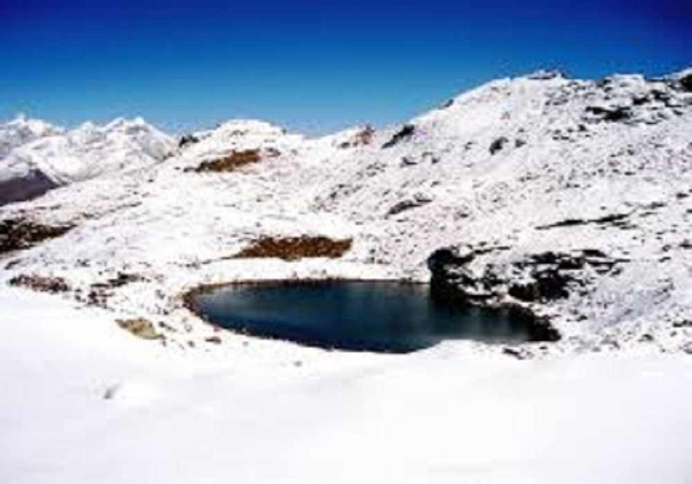 Bhrigu Lake Holi Package