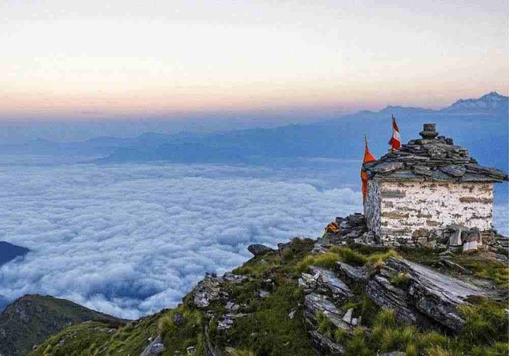 Chopta Tungnath Chandrashila trek with Deoria tal