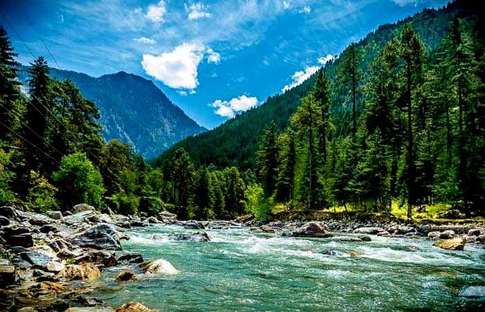 kasol kheerganga trek distance