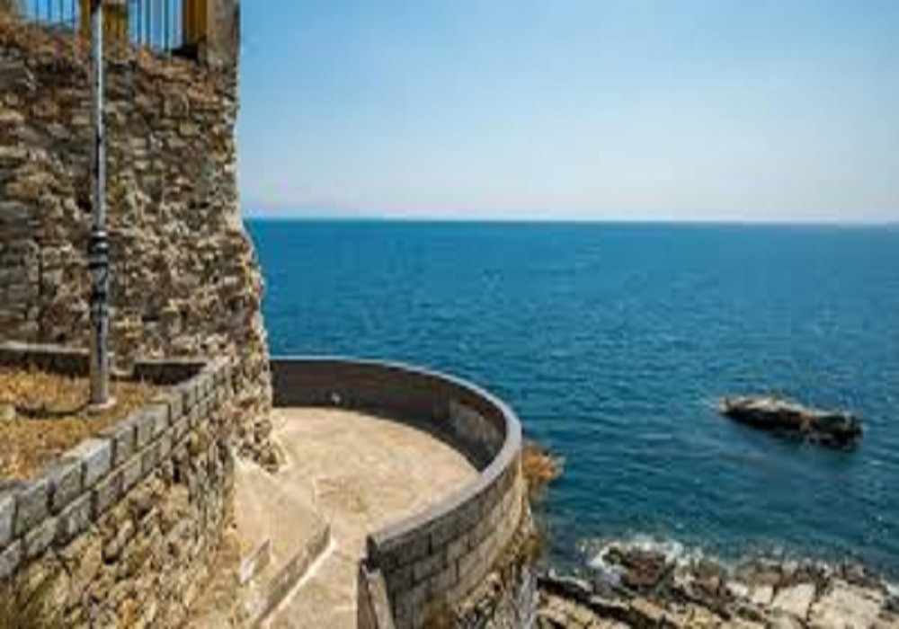 Kavala Christmas Package