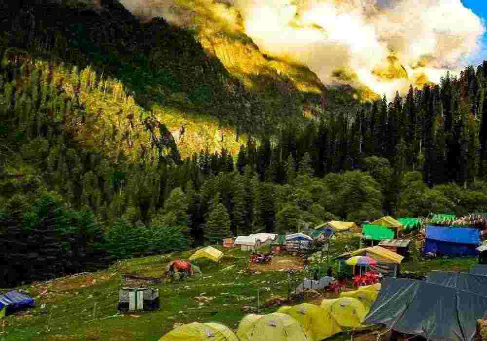 Kheerganga Monsoon Package