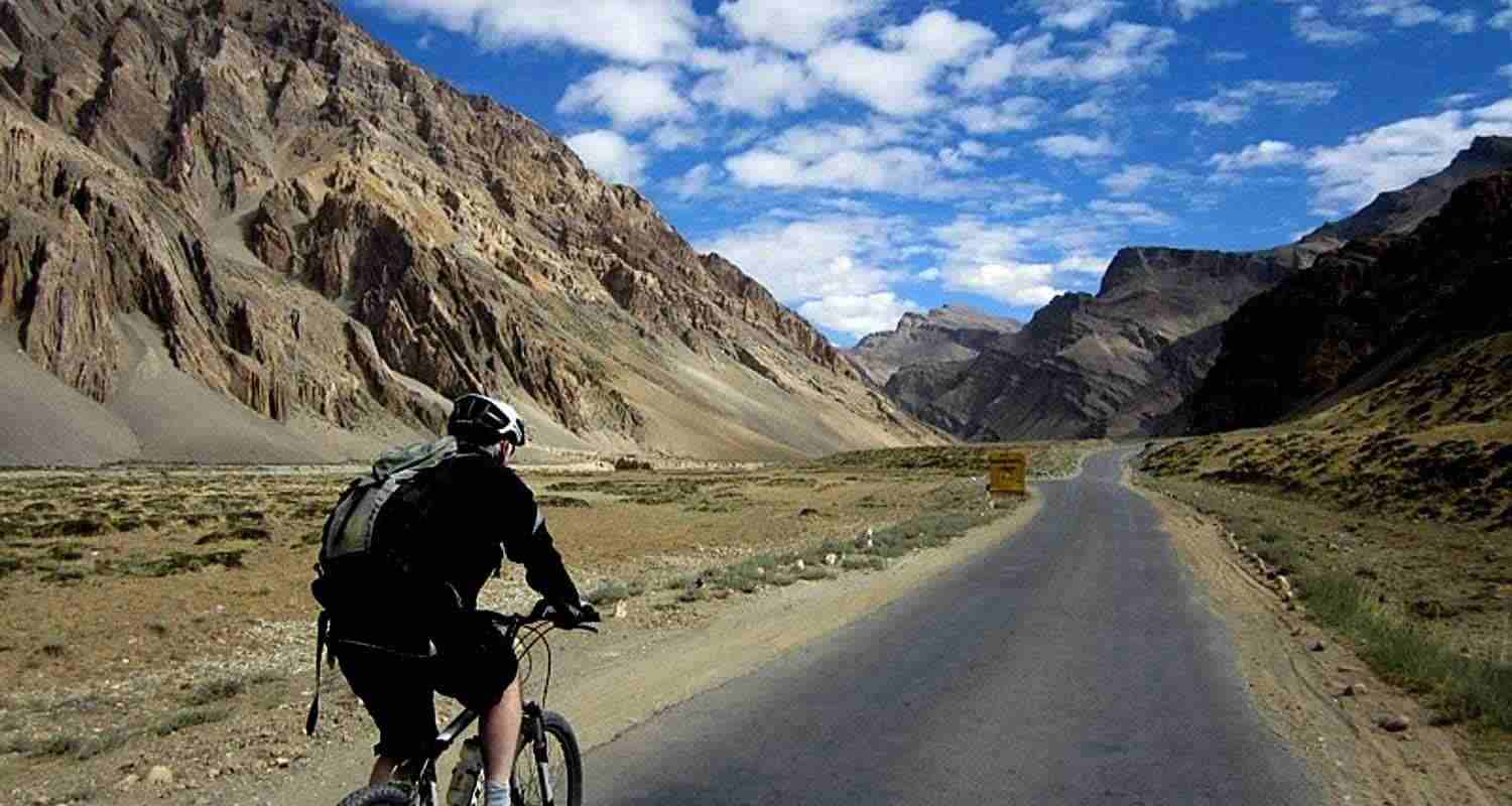 Manali to Leh Cycling Tour Packages