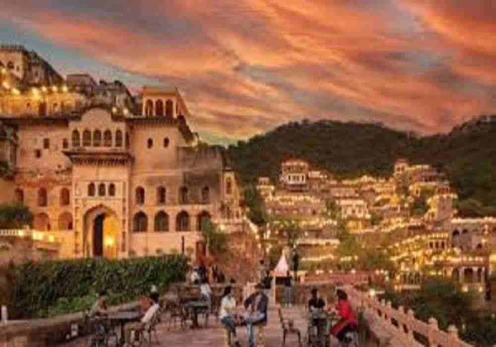 Neemrana Holi Package