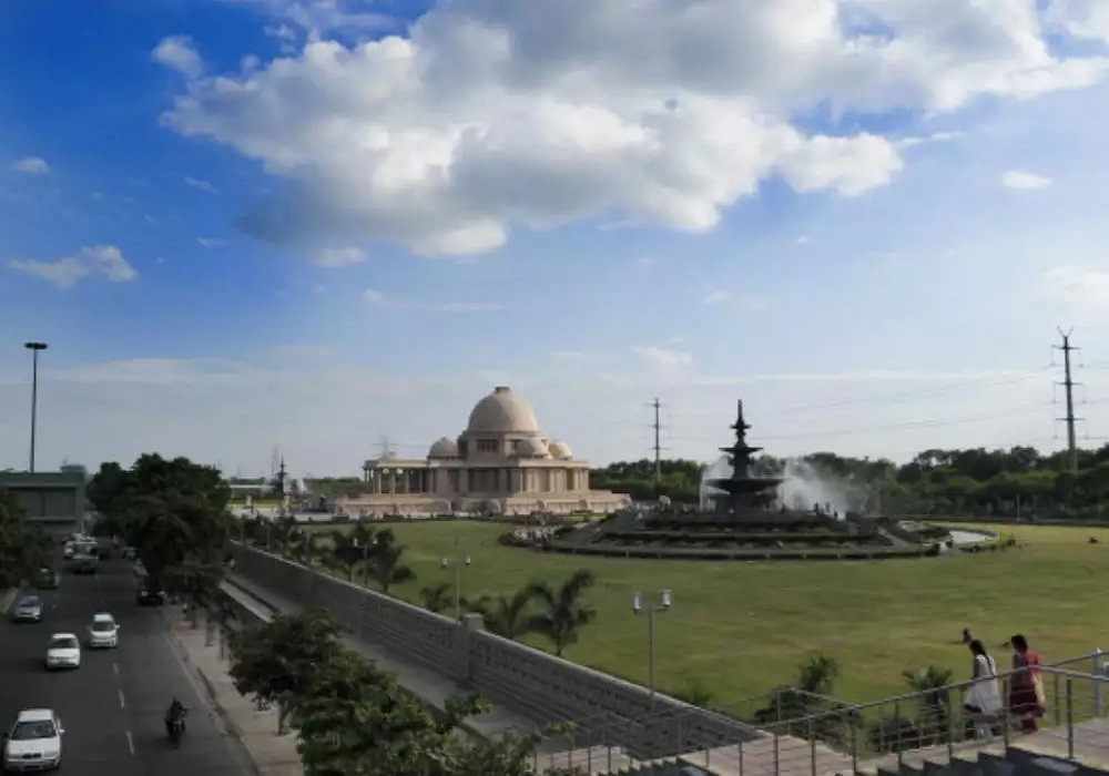 Noida Group Tour Package