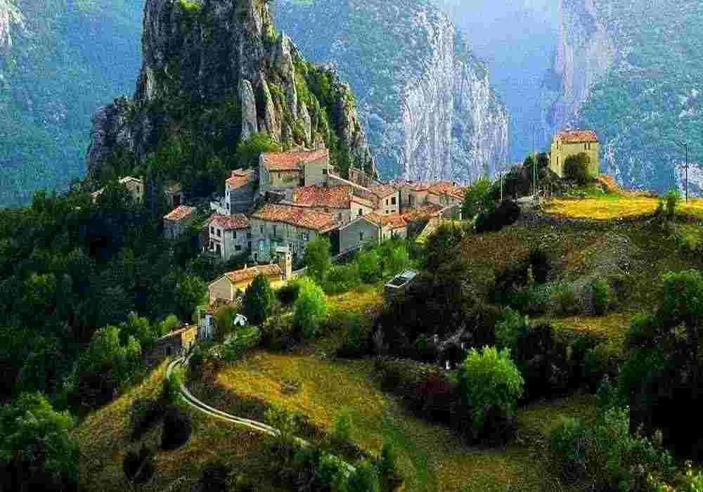 Ranikhet Friends Tour Package