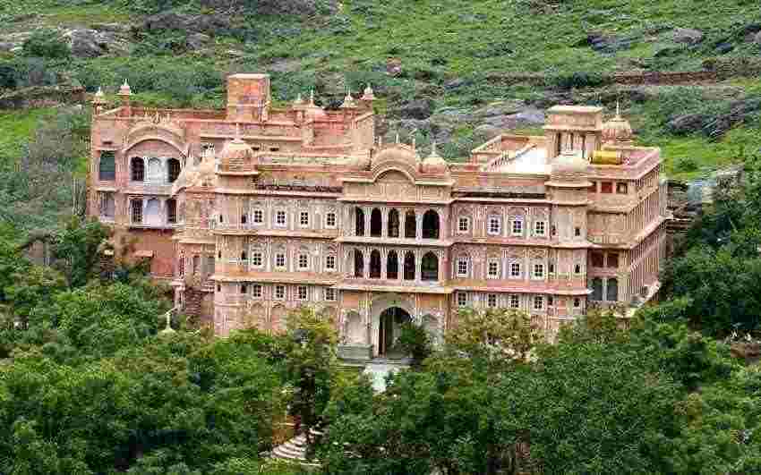 Sikar Group Tour Package